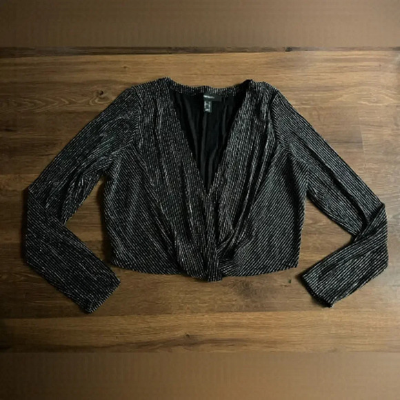 🔥4/$20 Long Sleeve Wrap/Crossover Top - Picture 1 of 3
